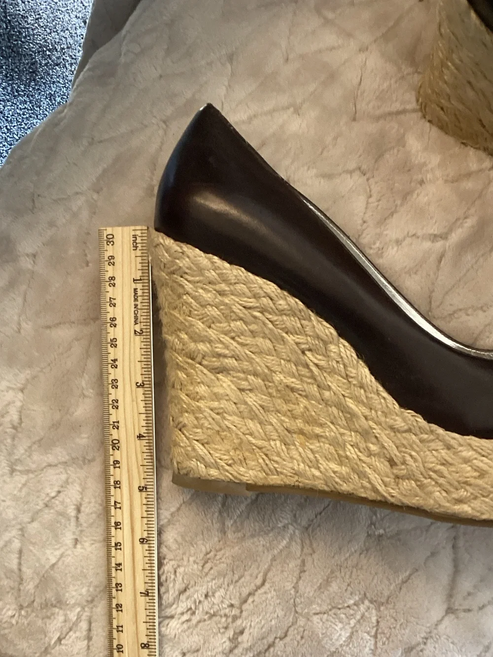 Jessica Simpson classic peep